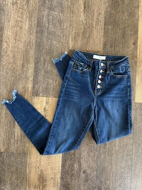 KanCan Jeans | Size 1/24 | High Rise | Frayed Hem